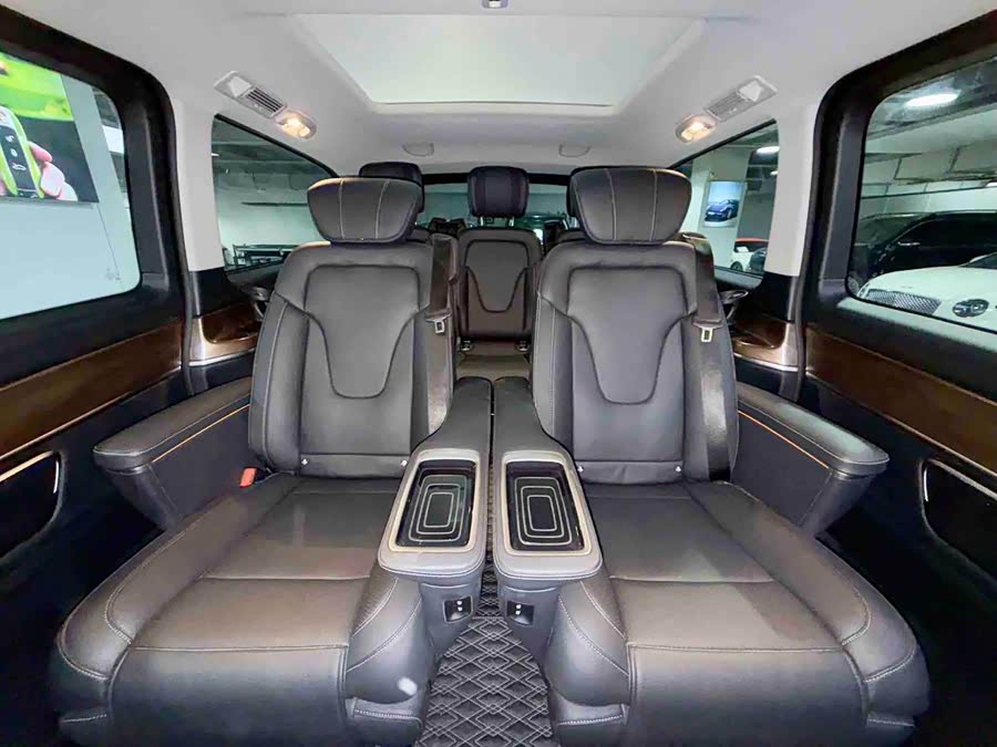 Mercedes-Benz V Class 2020 car image #7