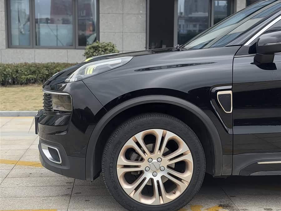 Lynk & Co 01 2018 #7 Lynk & Co 01 2018 image de voiture #7