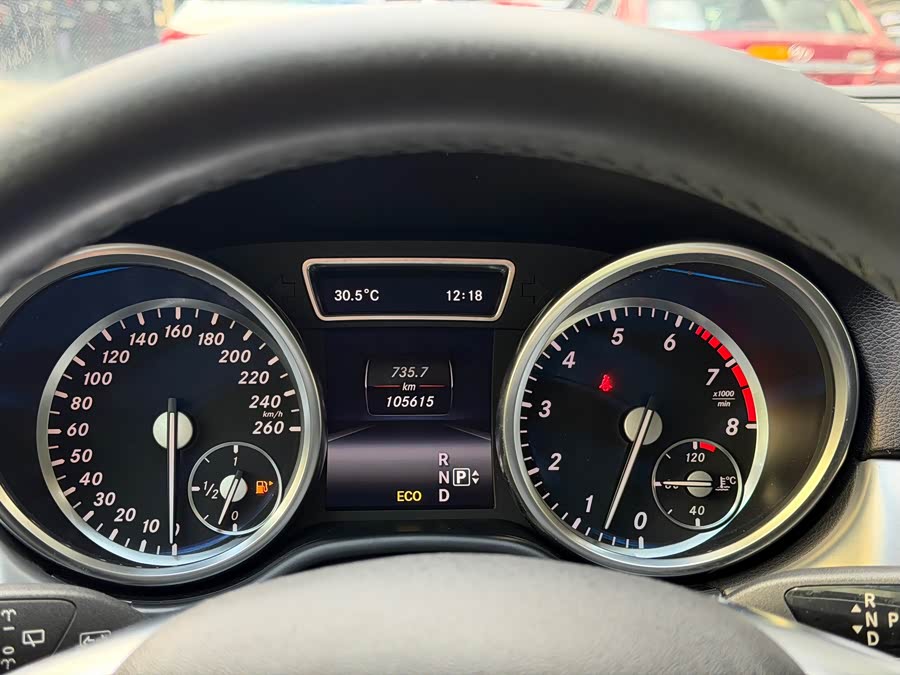 Mercedes-Benz M Class 2015 car image #7