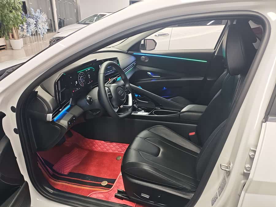 Hyundai Elantra 2022 immagine di auto #7