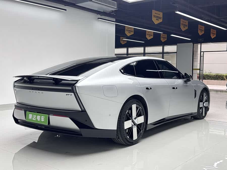 小鹏 小鹏P7 2025 汽车图片 #7
