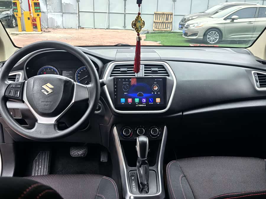 Suzuki S-Cross 2016 immagine di auto #7