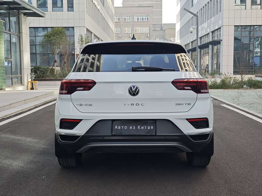 Volkswagen T-Roc 2022 car image #7