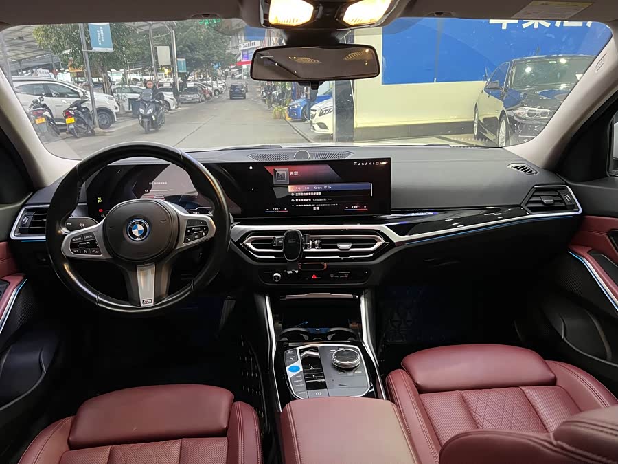 BMW i3 2023 car image #7
