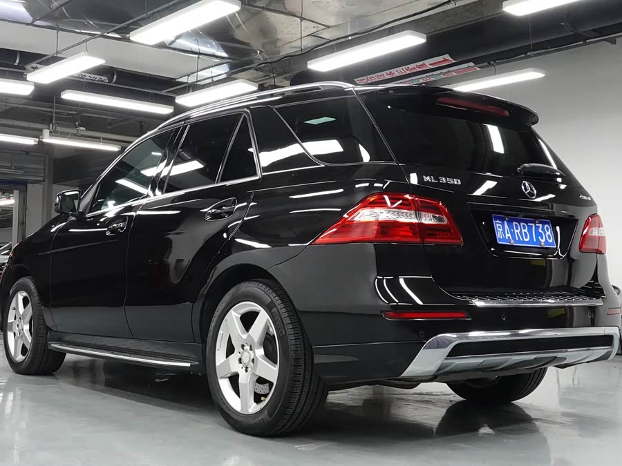 Mercedes-Benz M Class 2012 car image #7