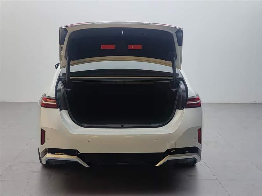 BMW i5 2025 изображение автомобиля #7