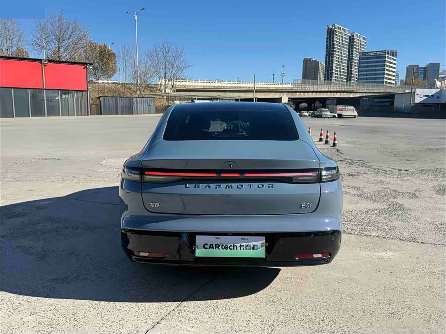 零跑汽车 零跑B01 2025 汽车图片 #7