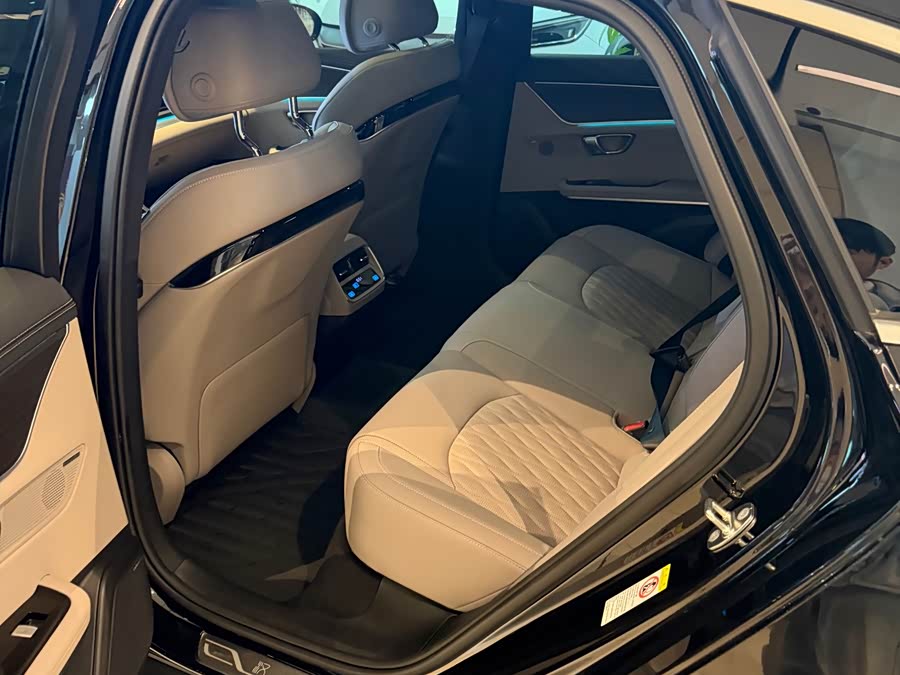 BYD Han 2025 car image #7