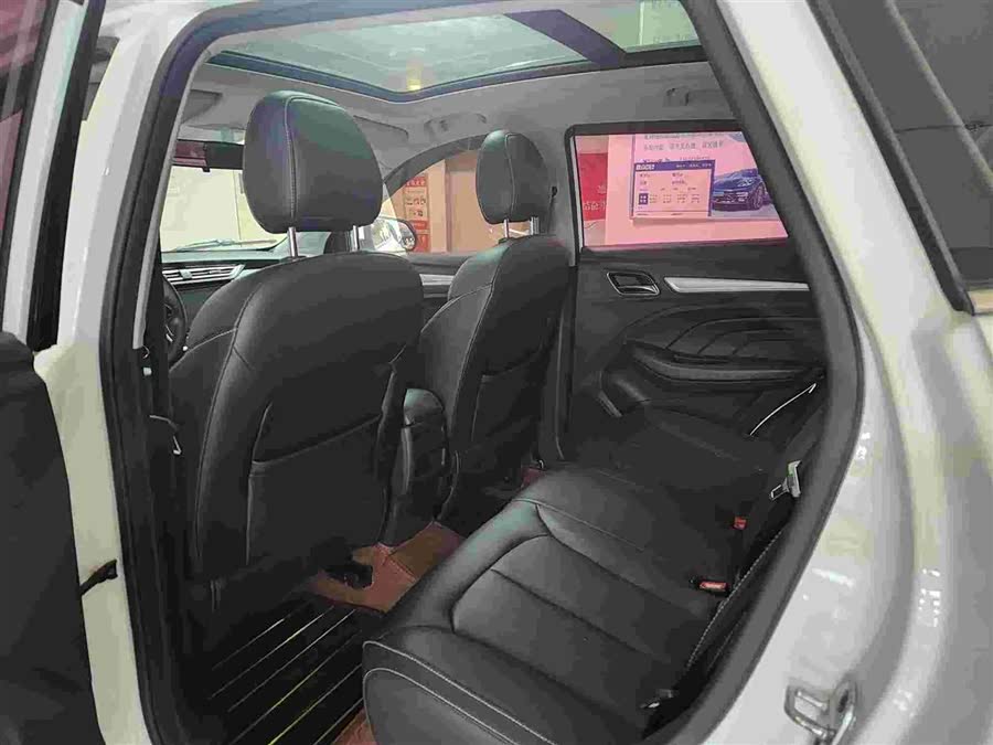 Roewe RX3 2018 изображение автомобиля #7