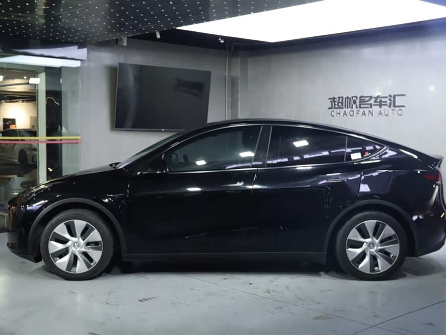 Tesla Model Y 2022 car image #7
