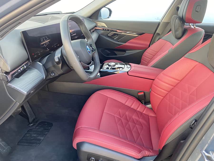 BMW i5 2025 immagine di auto #7