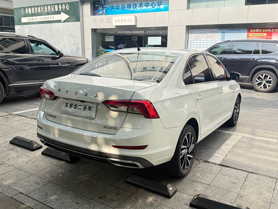 Skoda Rapid 2020 car image #7