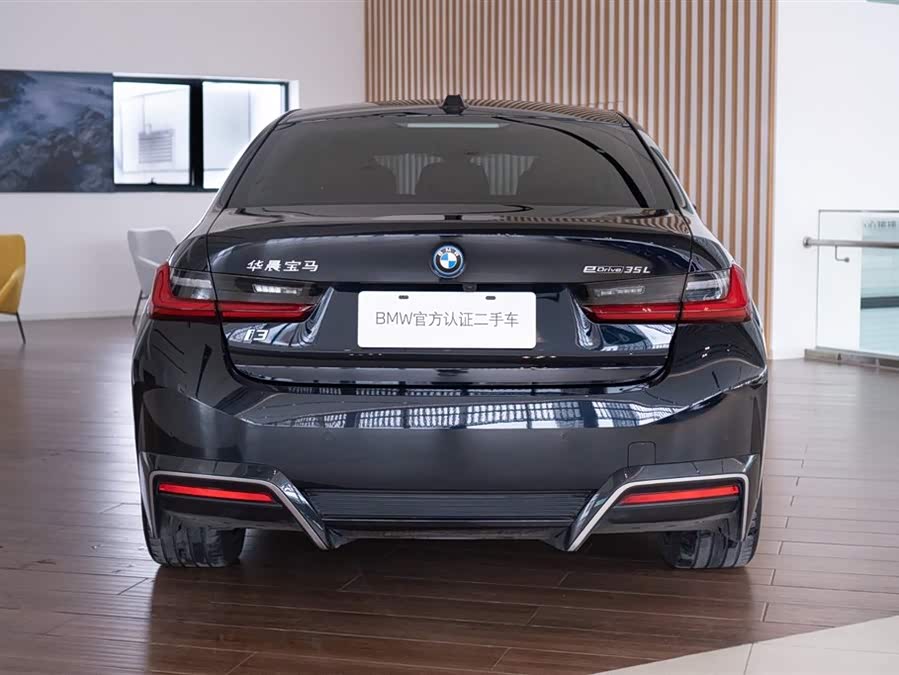 BMW i3 2024 car image #7