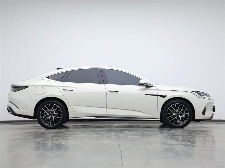 BYD Seal 07 DM-i 2025 imagen de coche #7