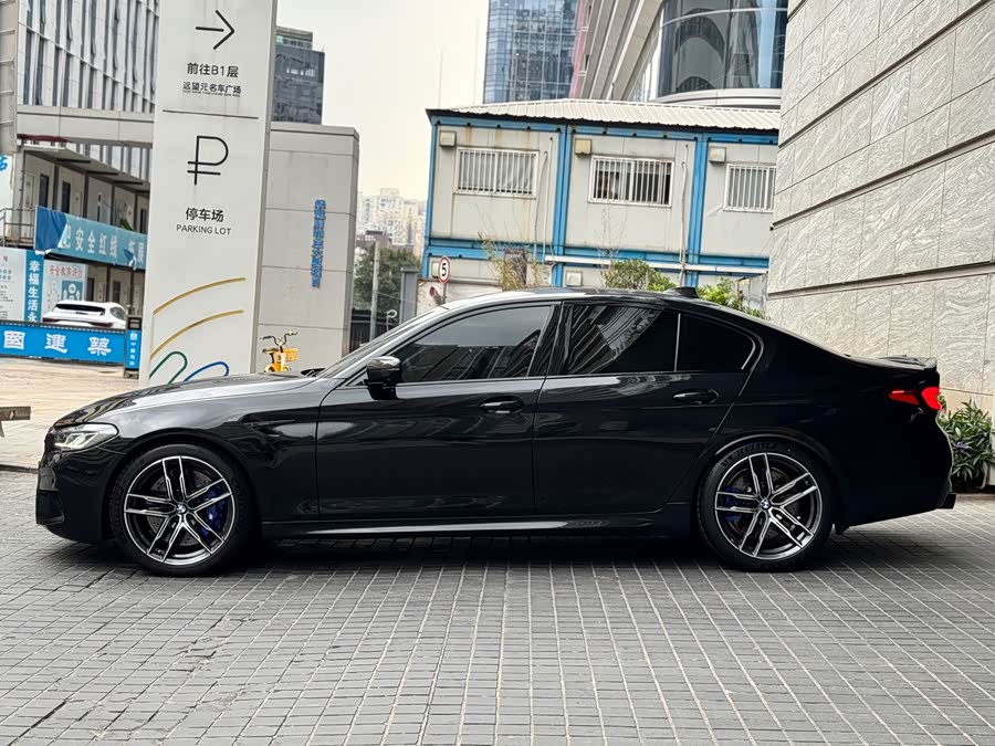 BMW M5 2023 car image #7