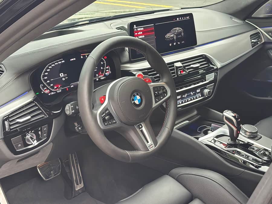 BMW M5 2023 #7 BMW M5 2023 صورة سيارة #7