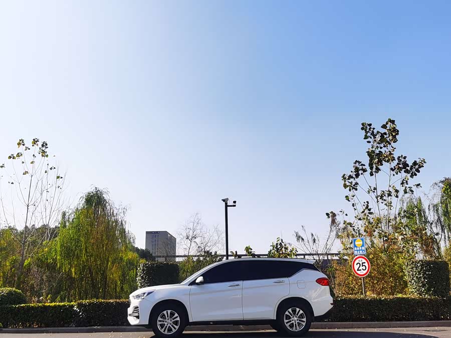 Haval M6 2019 #7 Haval M6 2019 car image #7