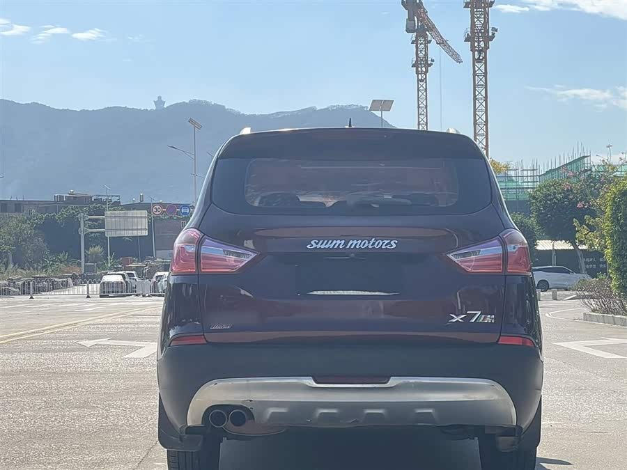 SWM X7 2017 صورة سيارة #7