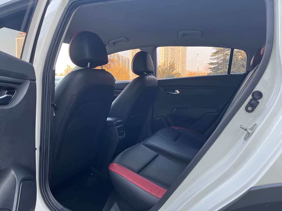 Kia Rio Cross 2017 car image #7