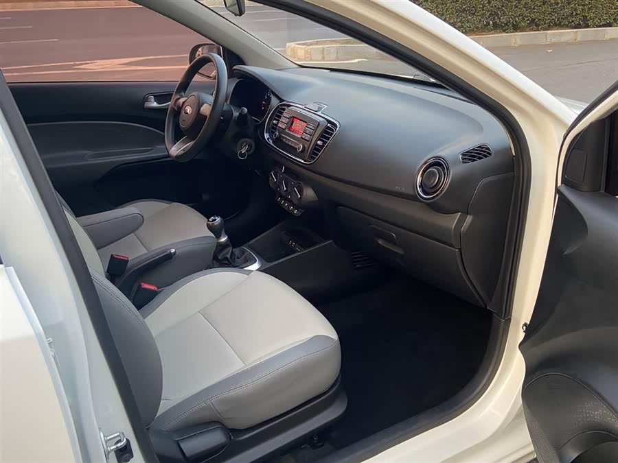 Kia Pegas 2017 image de voiture #7