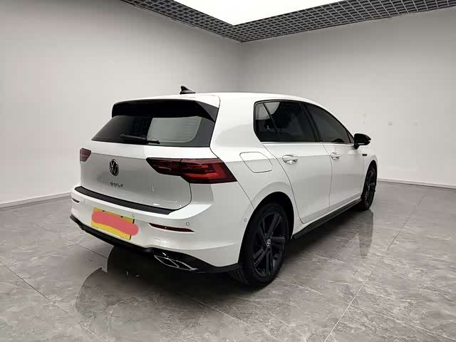 Volkswagen Golf 2023 car image #7