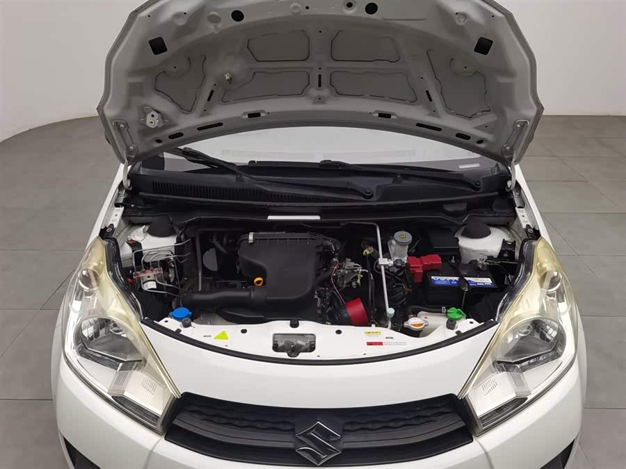 Suzuki 2014 car image #7