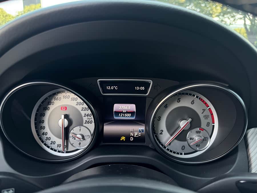 Mercedes-Benz GLA Class 2017 immagine di auto #7