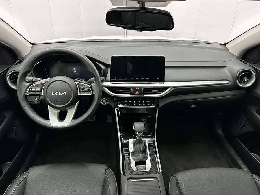 Kia K3 2023 car image #7