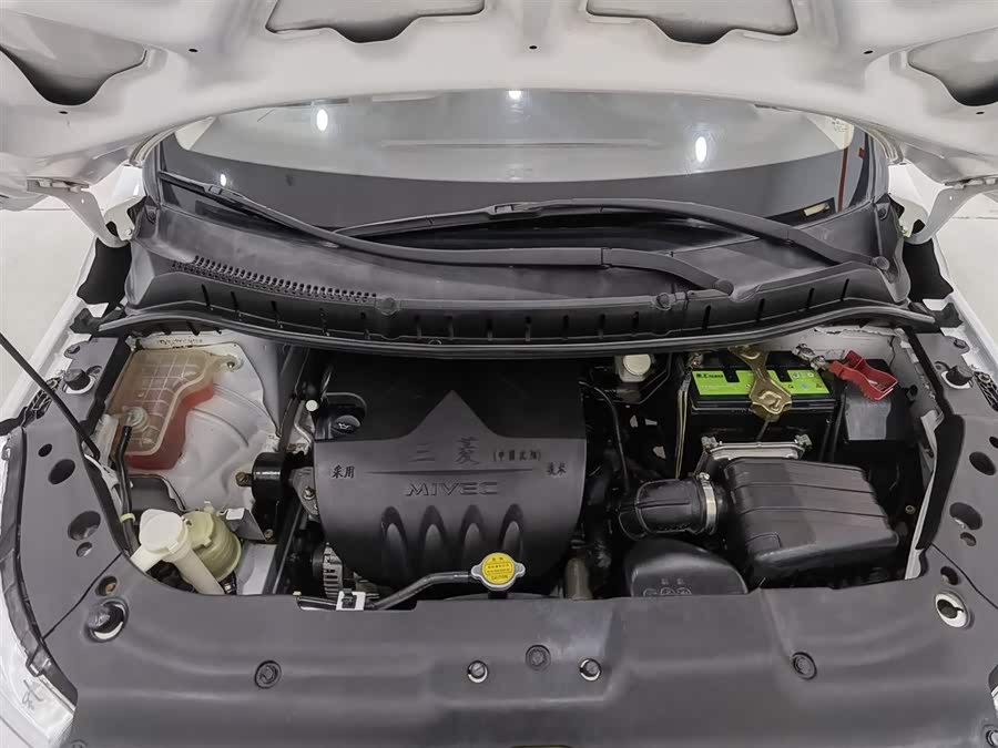 Forthing JOYEAR X3 2016 изображение автомобиля #7