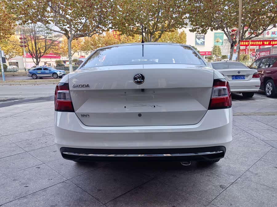 Skoda Rapid 2018 #7 Skoda Rapid 2018 car image #7