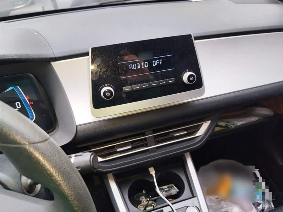 BYD e1 2019 car image #7