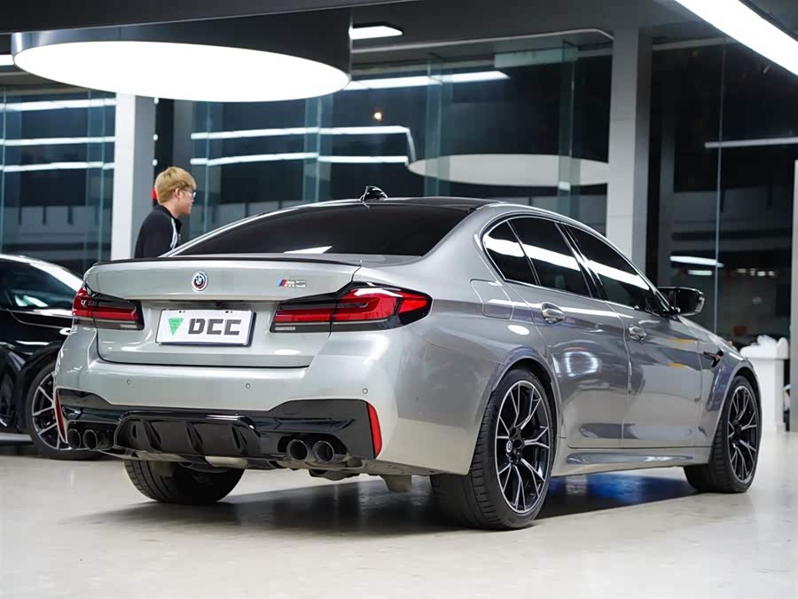 BMW M5 2022 صورة سيارة #7