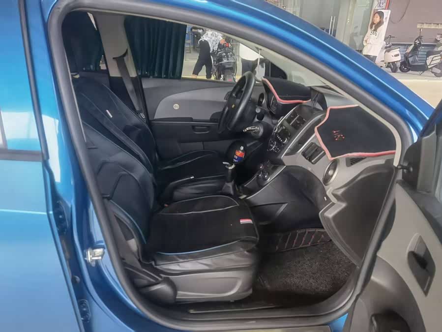 雪佛兰 爱唯欧 2015 汽车图片 #7