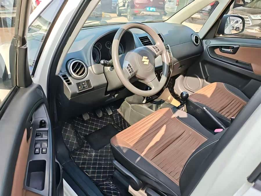 铃木 天语 SX4 2014 汽车图片 #7