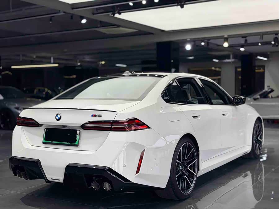 BMW M5 New Energy 2025 #7 BMW M5 New Energy 2025 car image #7