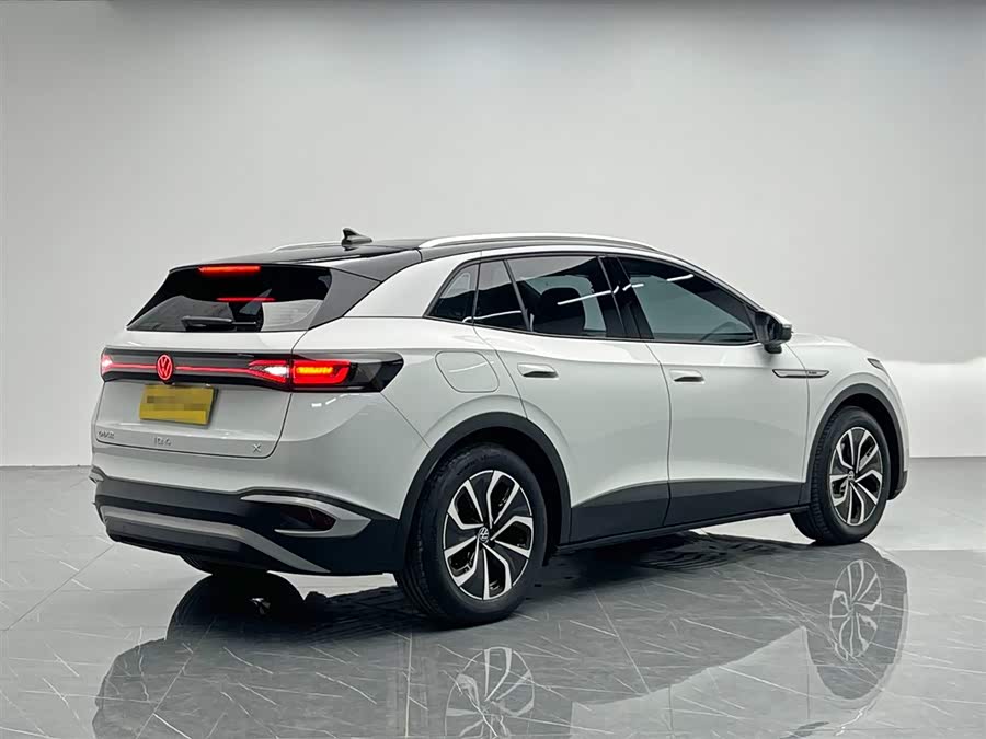 Volkswagen ID.4 X 2024 immagine di auto #7