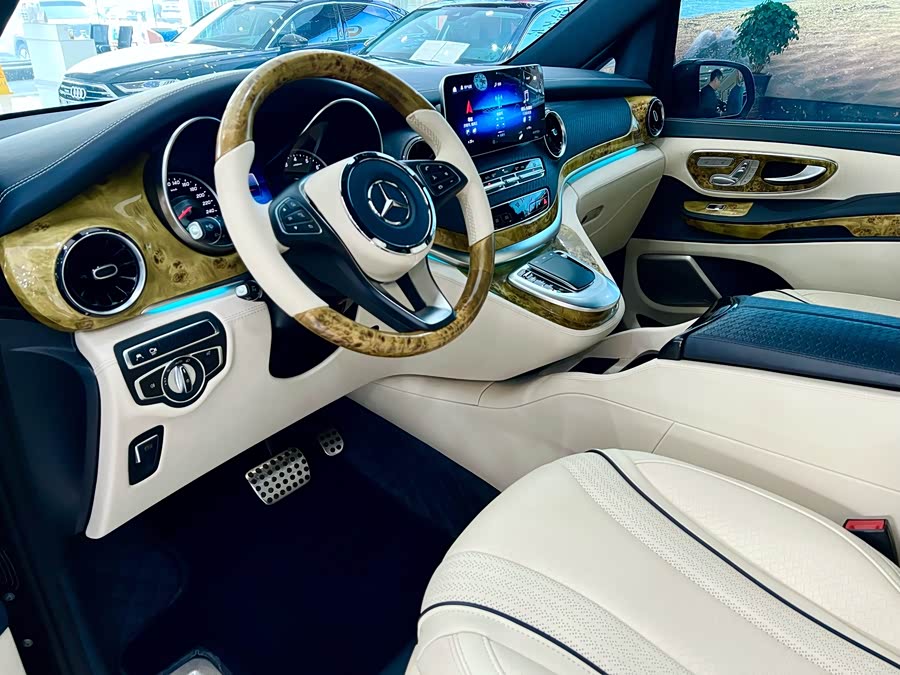 Mercedes-Benz V Class 2020 #7 Mercedes-Benz V Class 2020 immagine di auto #7