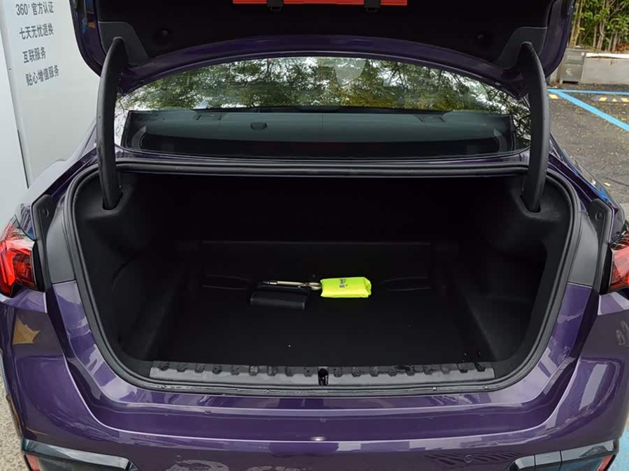 BMW M235L #7 BMW M235L car image #7