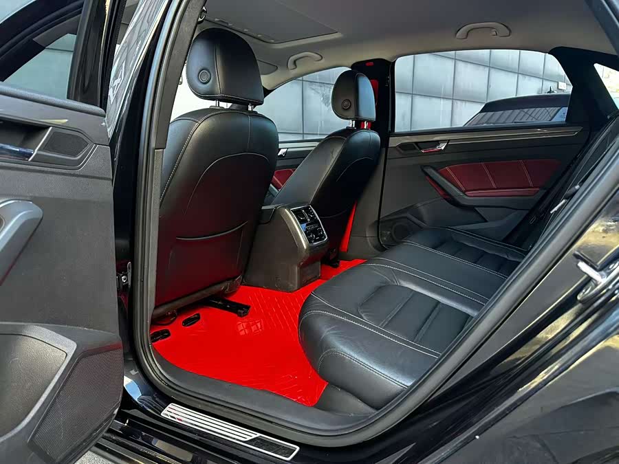 Volkswagen Passat 2017 car image #7