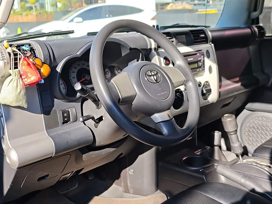 Toyota FJ Cruiser 2018 #7 Toyota FJ Cruiser 2018 car image #7