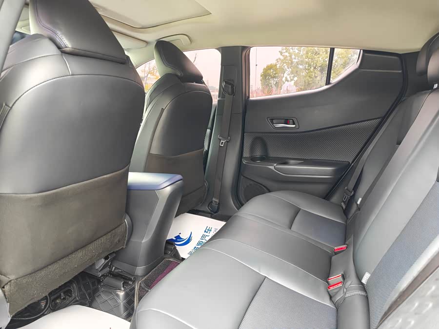 Toyota C-HR 2023 #7 Toyota C-HR 2023 immagine di auto #7