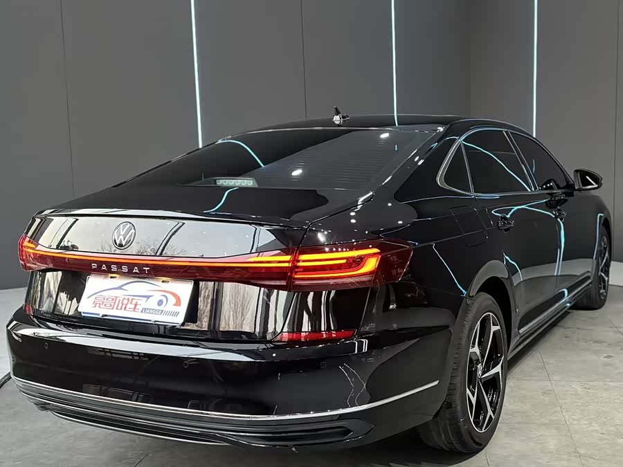 Volkswagen Passat 2024 car image #7