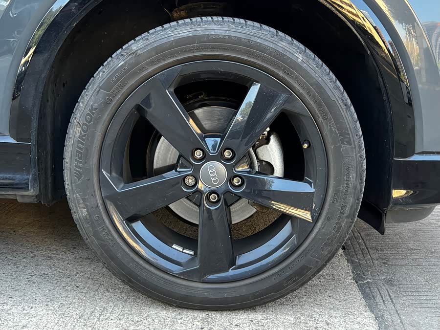 Audi Q2L 2021 car image #7