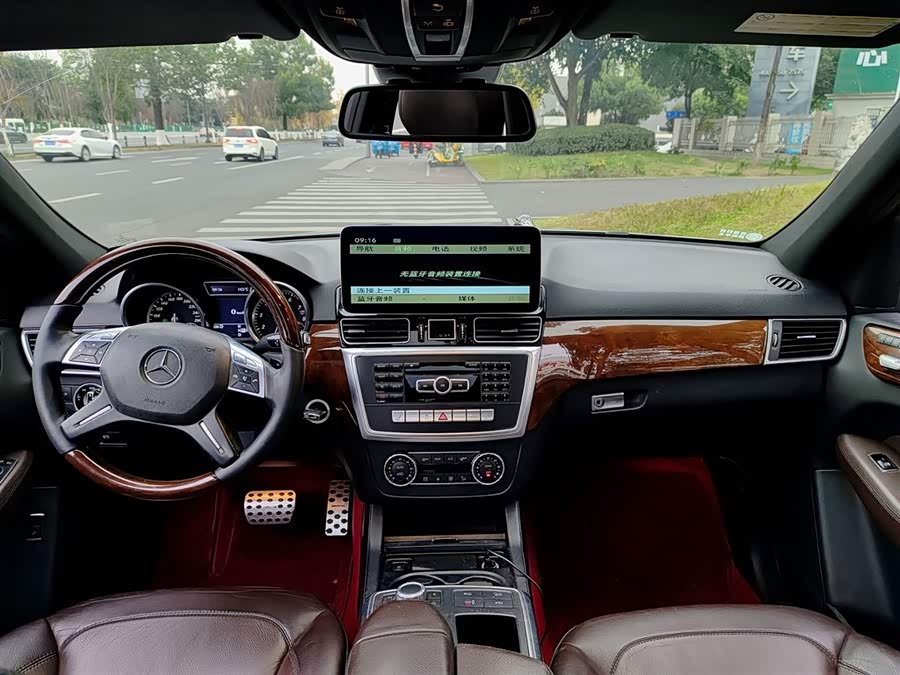 Mercedes-Benz M Class 2013 car image #7