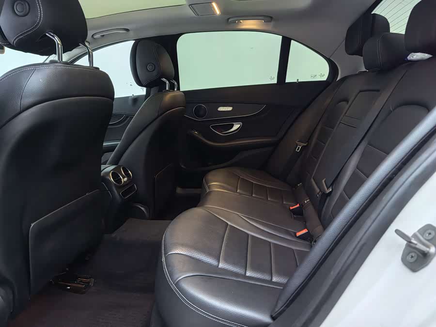Mercedes-Benz C Class 2019 car image #7