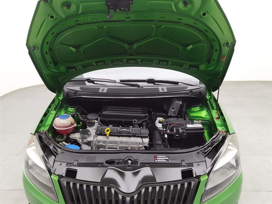 Skoda Fabia 2014 изображение автомобиля #7