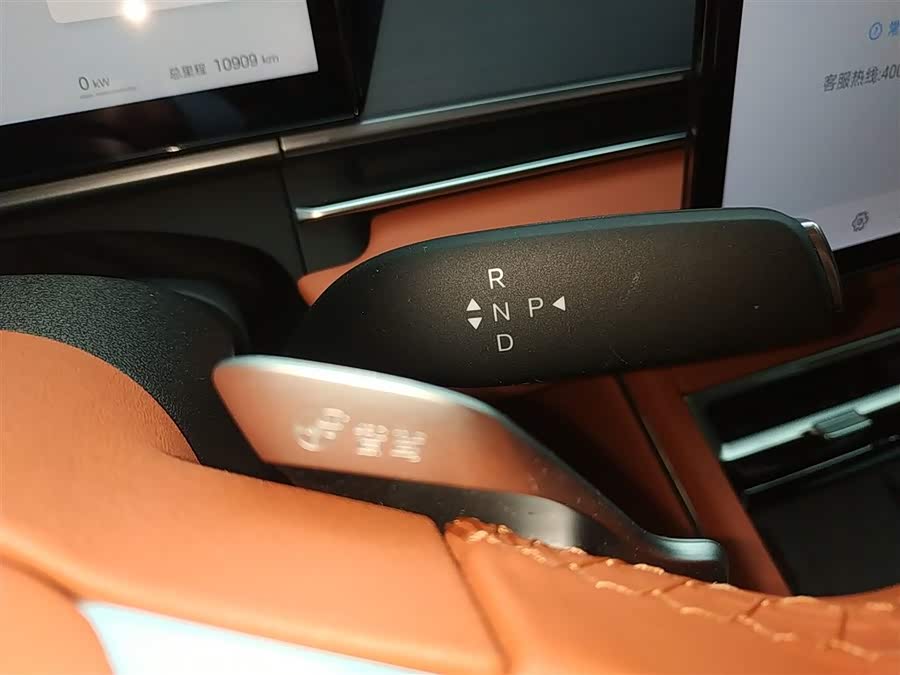 BYD Tang L 2025 immagine di auto #7