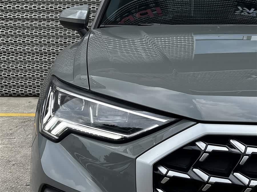 Audi Q3 2024 car image #7