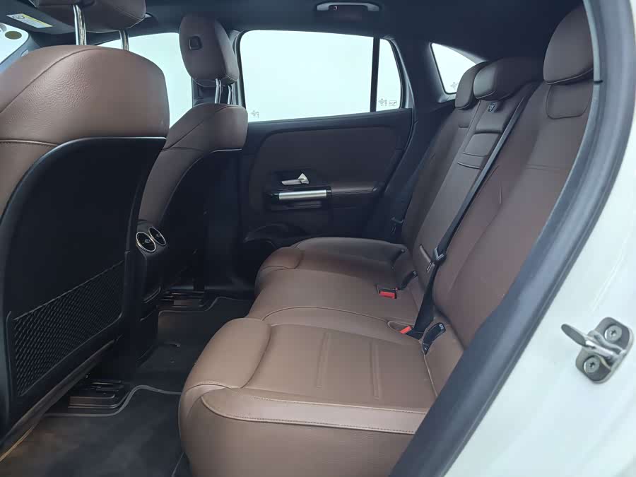 Mercedes-Benz EQA Class 2024 immagine di auto #7