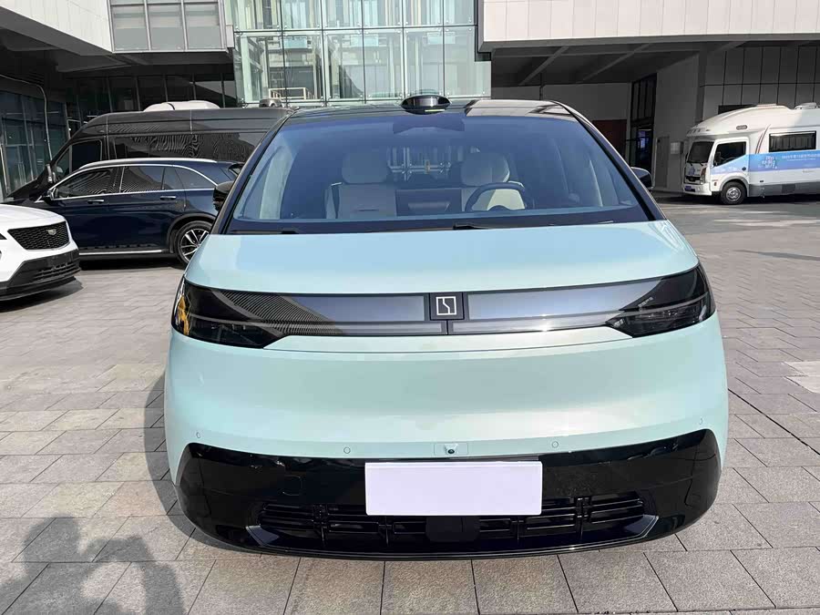 极氪 极氪MIX 2024 汽车图片 #7